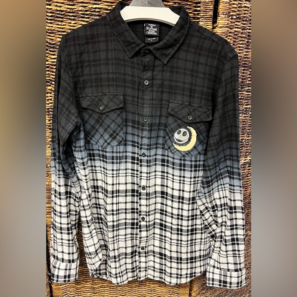 Disney- Black/White Casual Button Down Shirt- The Nightmare Before, Large, White